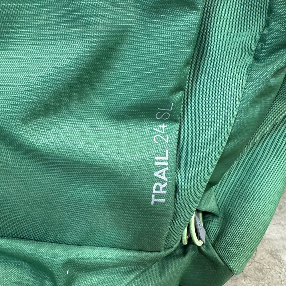 Deuter Trail 24 SL Women’s Daypack - Picture 2 of 3